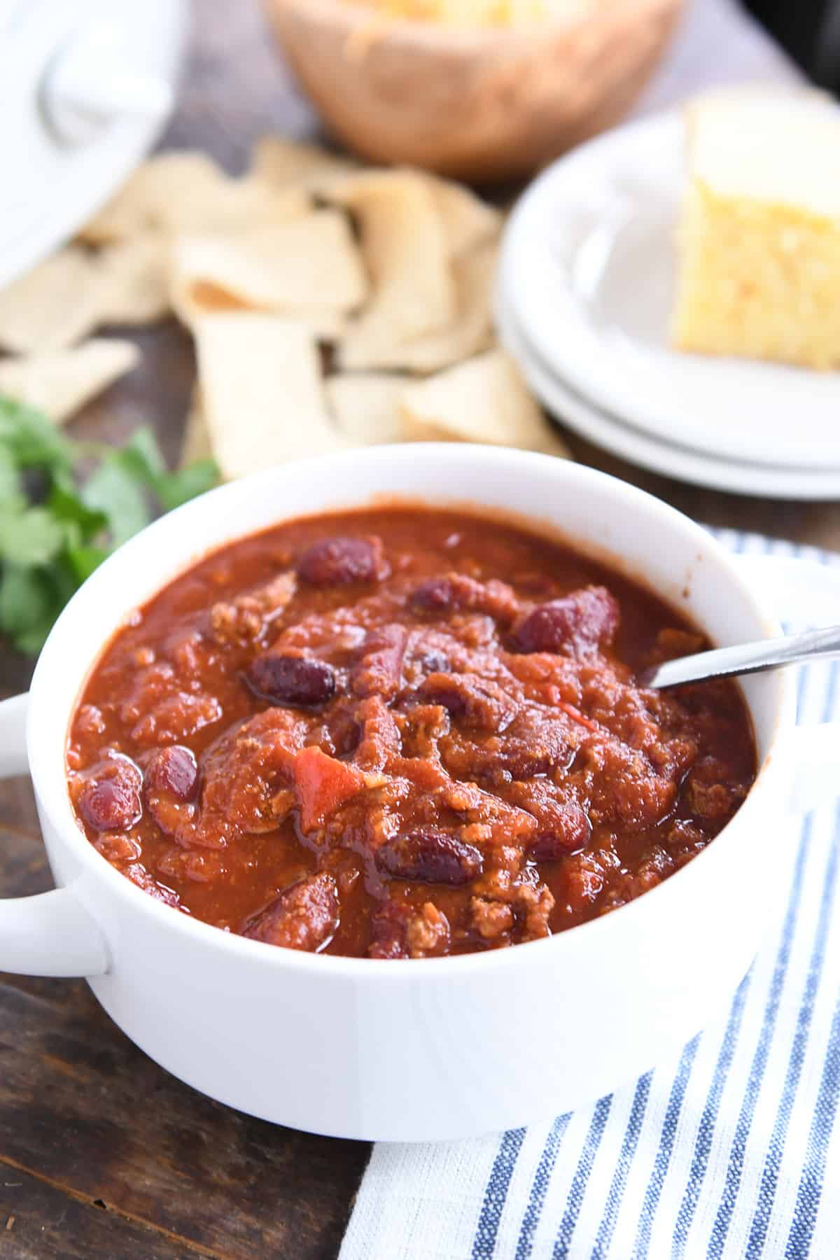 DUMP & GO Classic Crockpot Chili w/Sliced Apples